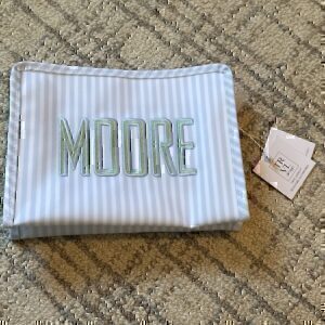Moore | no-size